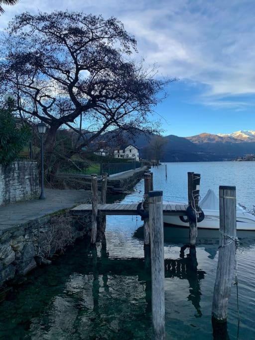 אורטה סאן ג'יוליו Villa Giardino Con Pontile Sul Lago D'Orta In Riva מראה חיצוני תמונה